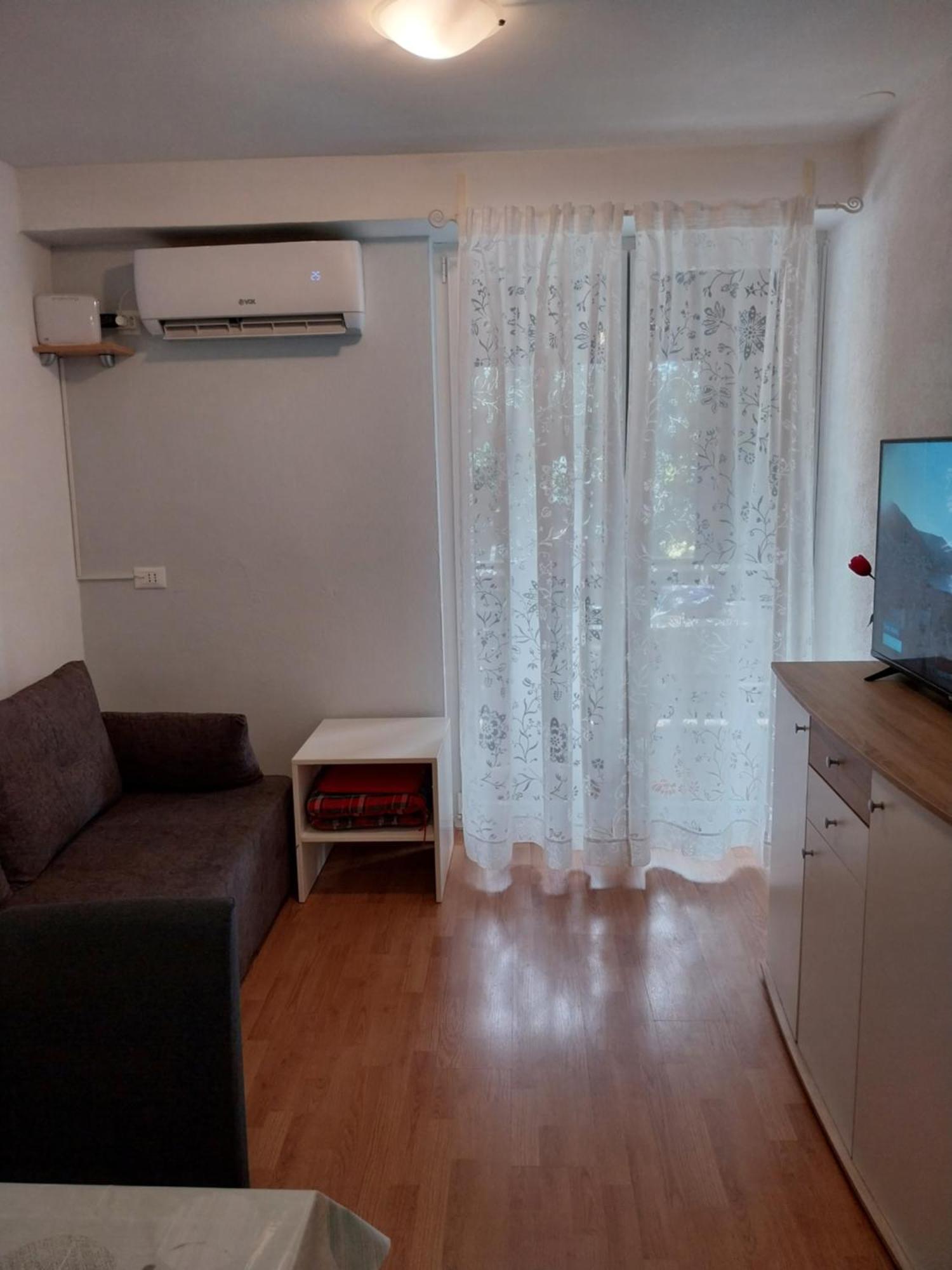 Apartment Zovko Porec Bagian luar foto